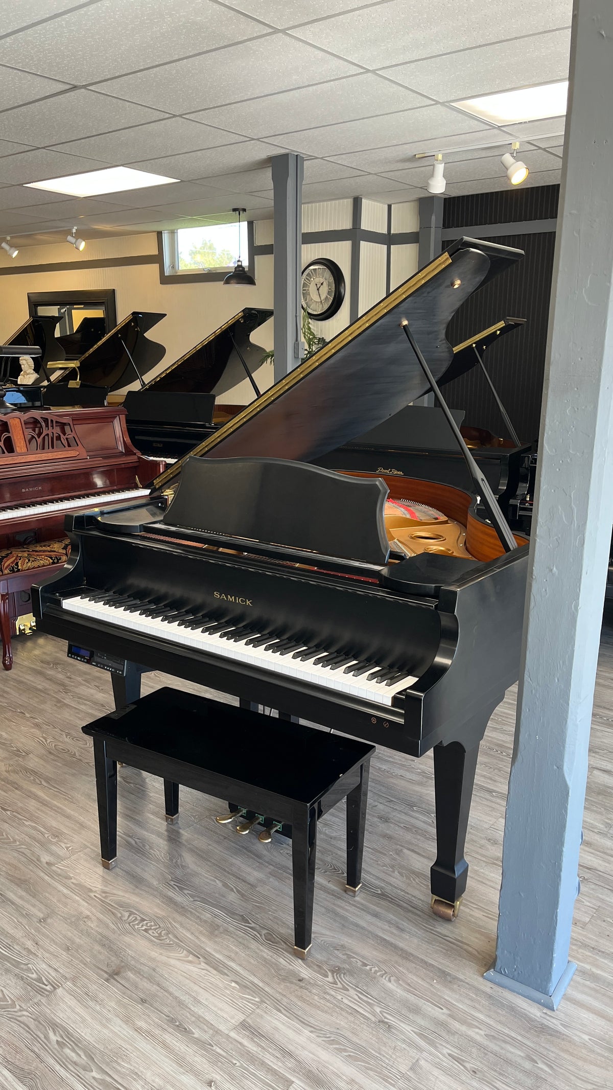 Samick 5'3" Baby Grand Model SG-161 (Satin Ebony Finish) with PianoDisc PDS-228 Player System