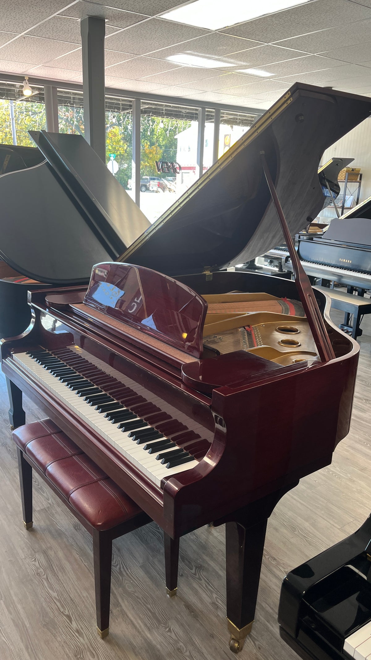 Wurlitzer (Samick) Model C153 (5'1") Baby Grand (Polished Mahogany Finish)