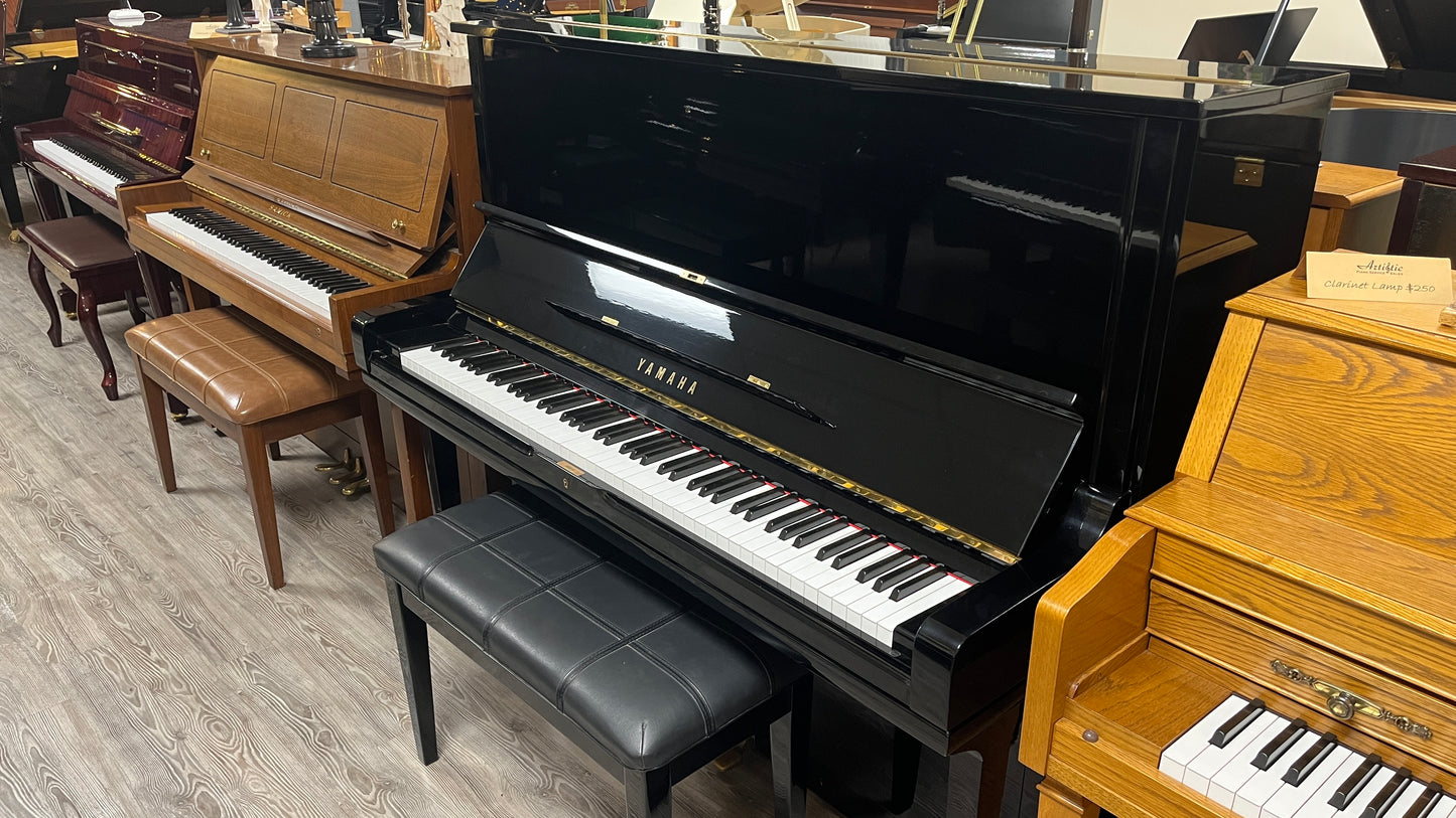 Yamaha 52" Model U3 Professional Upright (Polished Ebony Finish)