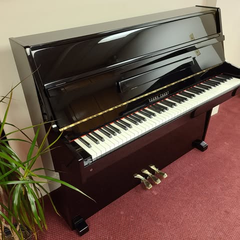 Young Chang E101  42"Continental Console (Polished Ebony Finish)