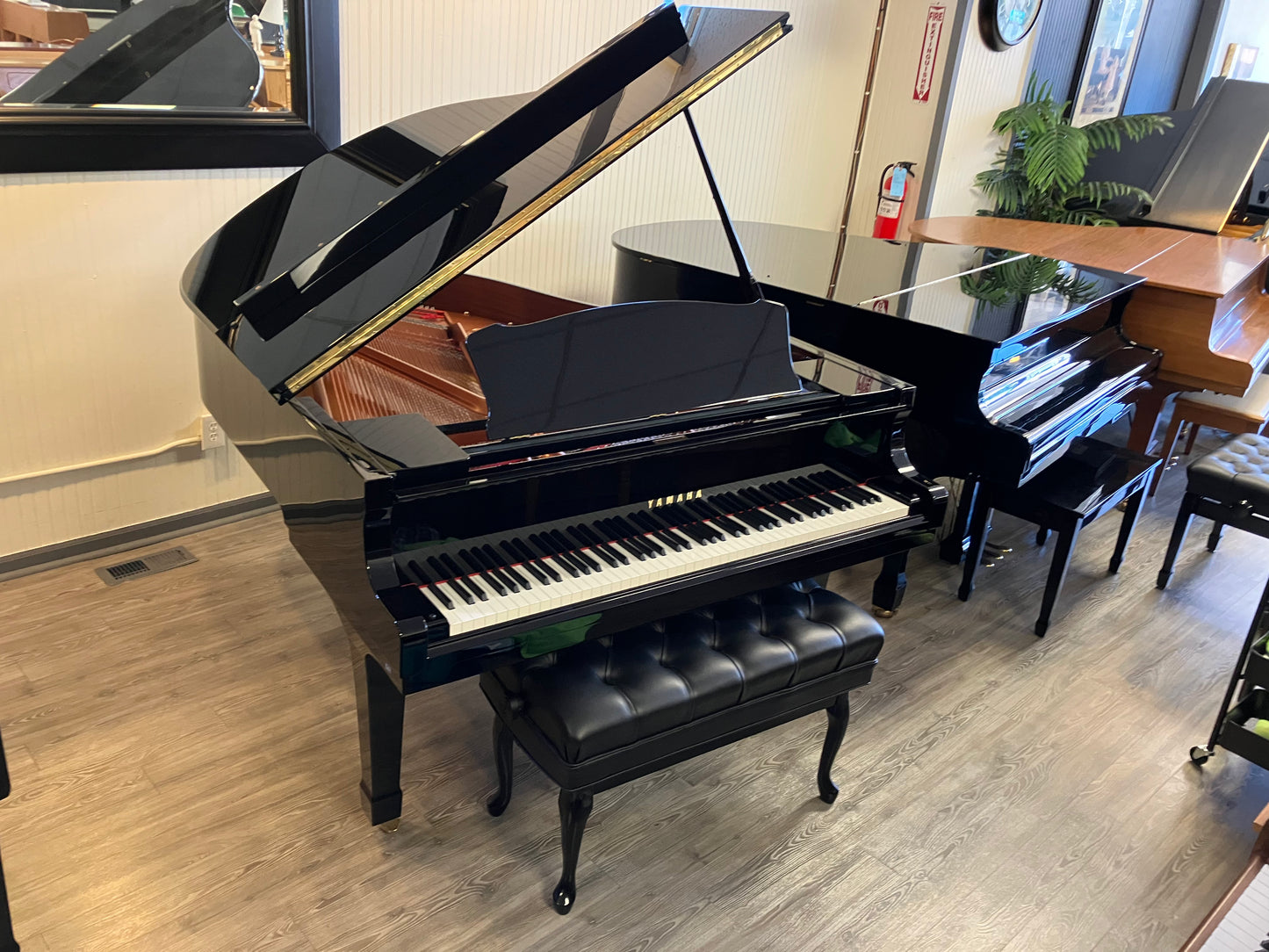 Yamaha C2 (5'8") Conservatory Grand (Polished Ebony Finish - c. 2009)
