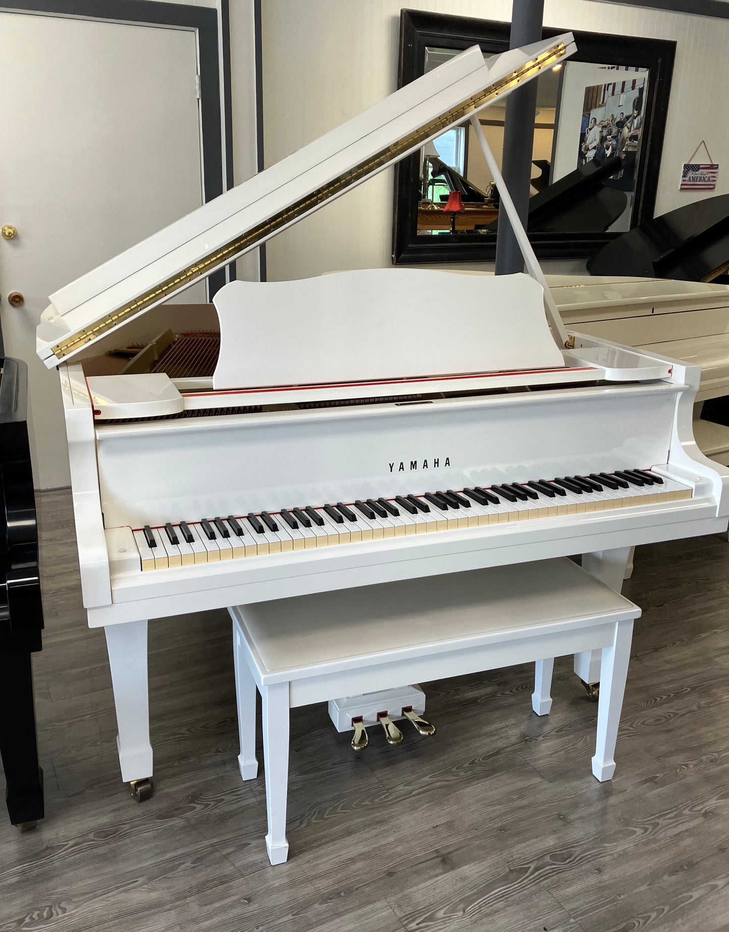 Yamaha G1 (5'3") Baby Grand (Polished White Finish)
