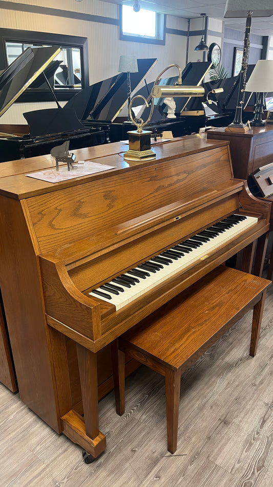 Yamaha P202 46" Studio Piano (Satin Oak finish)