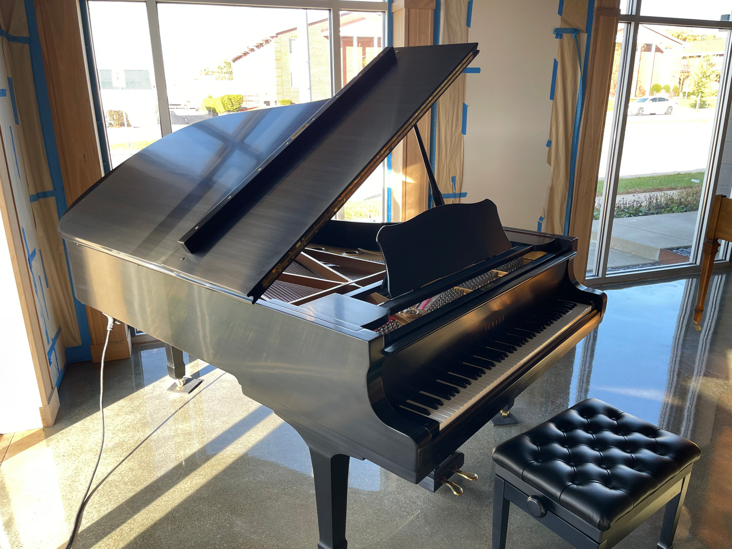 Fully Rebuilt/Refinished Yamaha C7 (7'6") Conservatory Grand w/PianoDisc Player System (Satin Ebony Finish)