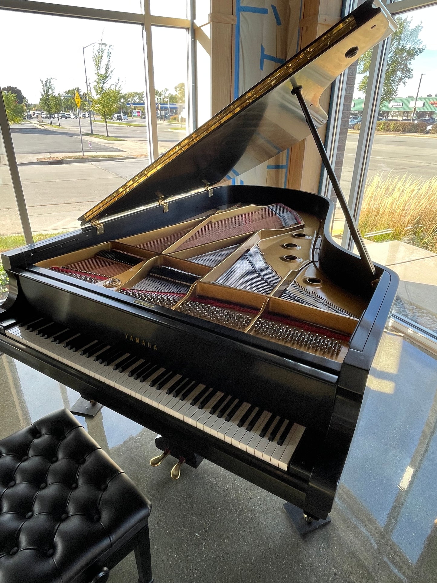 Fully Rebuilt/Refinished Yamaha C7 (7'6") Conservatory Grand w/PianoDisc Player System (Satin Ebony Finish)