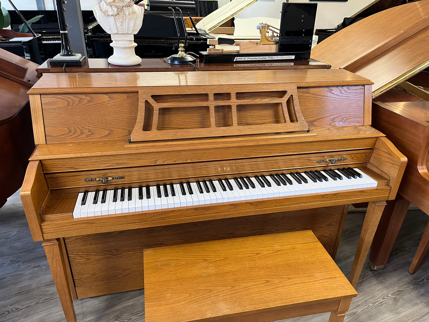 Yamaha M302 (43") Console Piano (Satin Oak Finish)