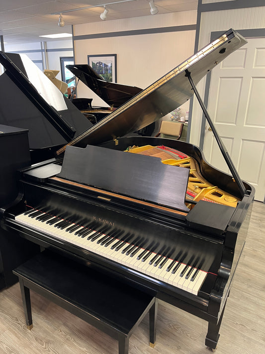 Kawai Model 500 (5'9") Medium Grand (Satin Ebony Finish)